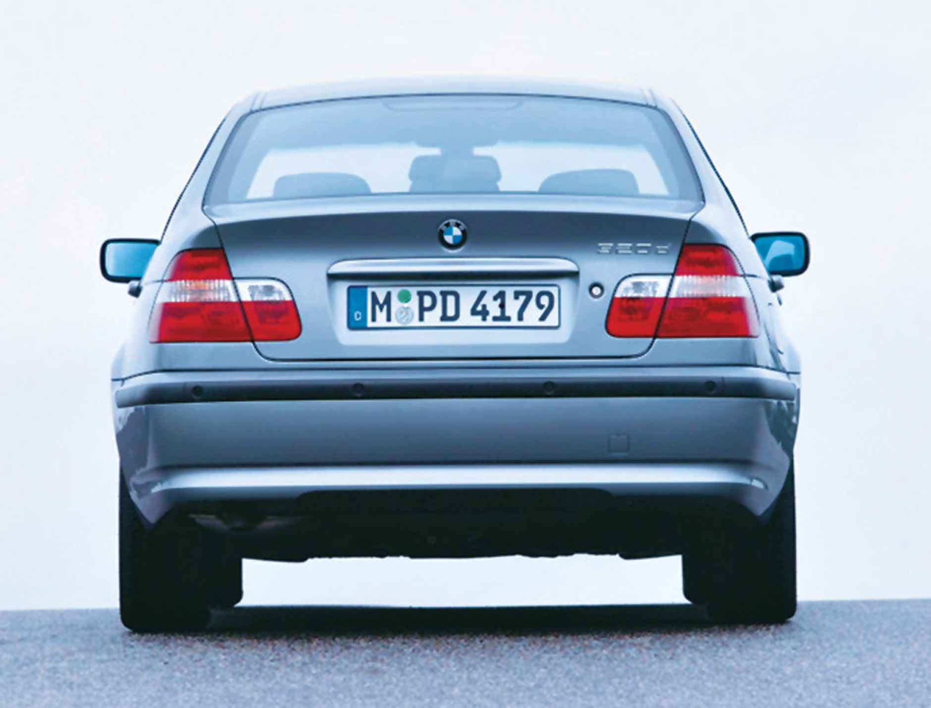 Mercedes C 200 CDI kontra BMW 320d: co wybrać, prestiż czy osiągi?