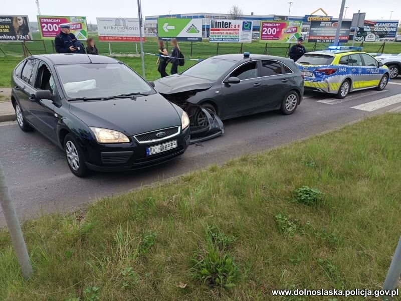 Grasowali na parkingach z pilotami i okradali kierowców