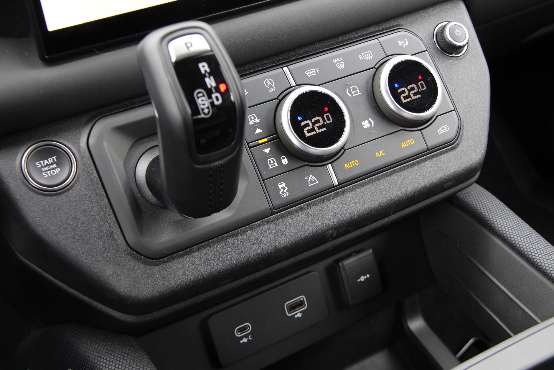 Land Rover Defender 90 V8