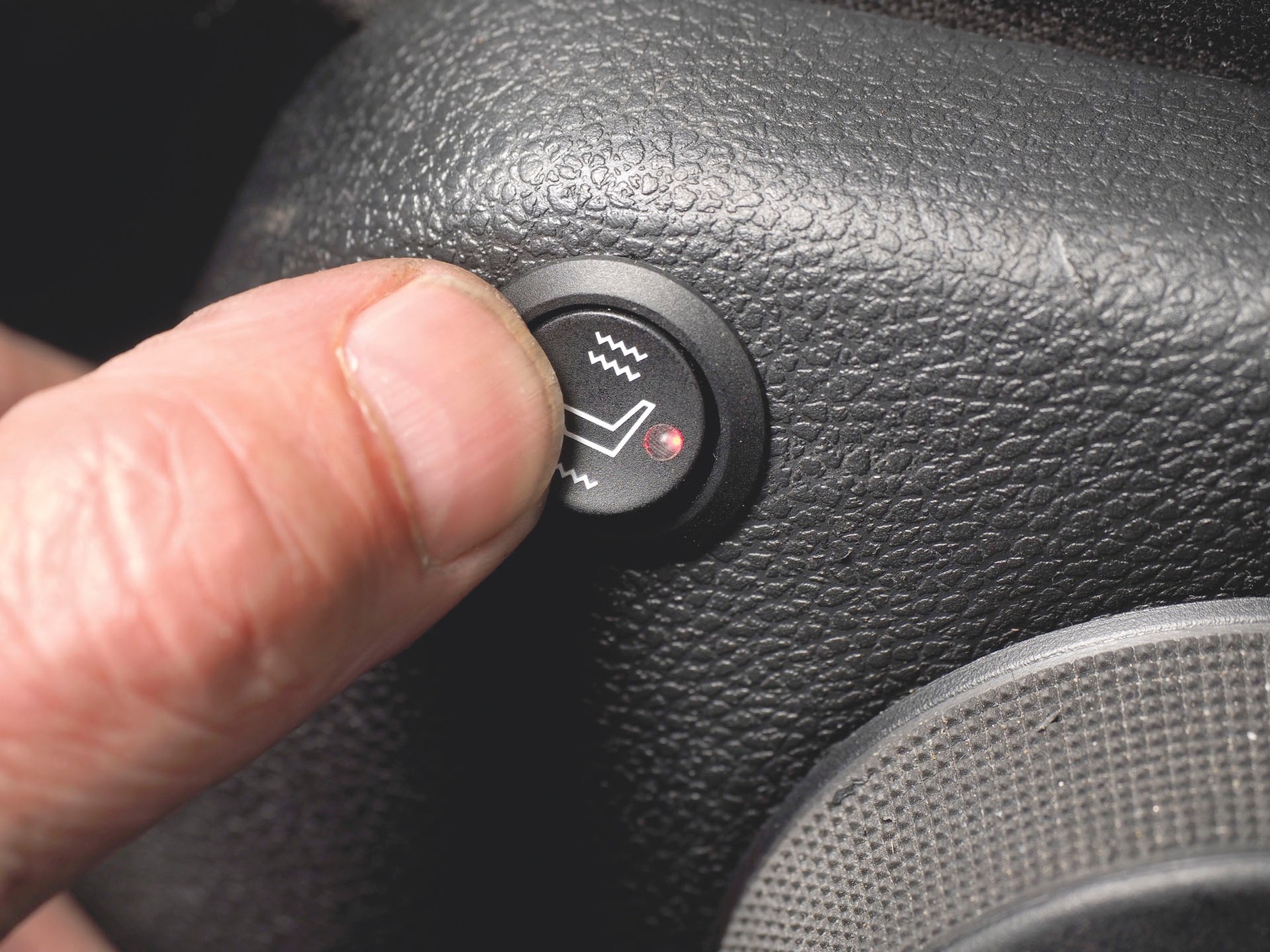 Jak samodzielnie zamontować podgrzewanie foteli?