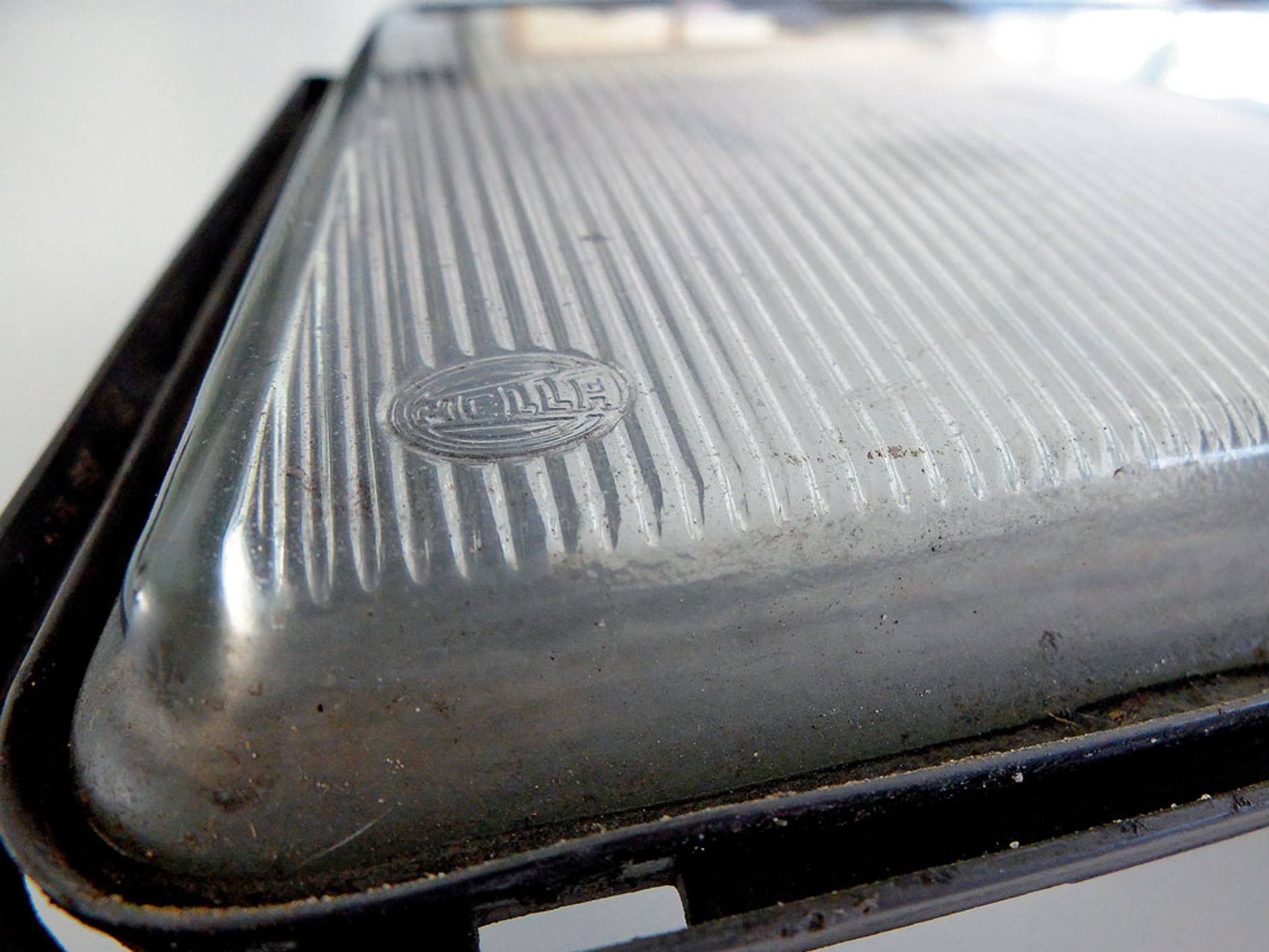 Czy warto wypolerować szkła reflektorów?