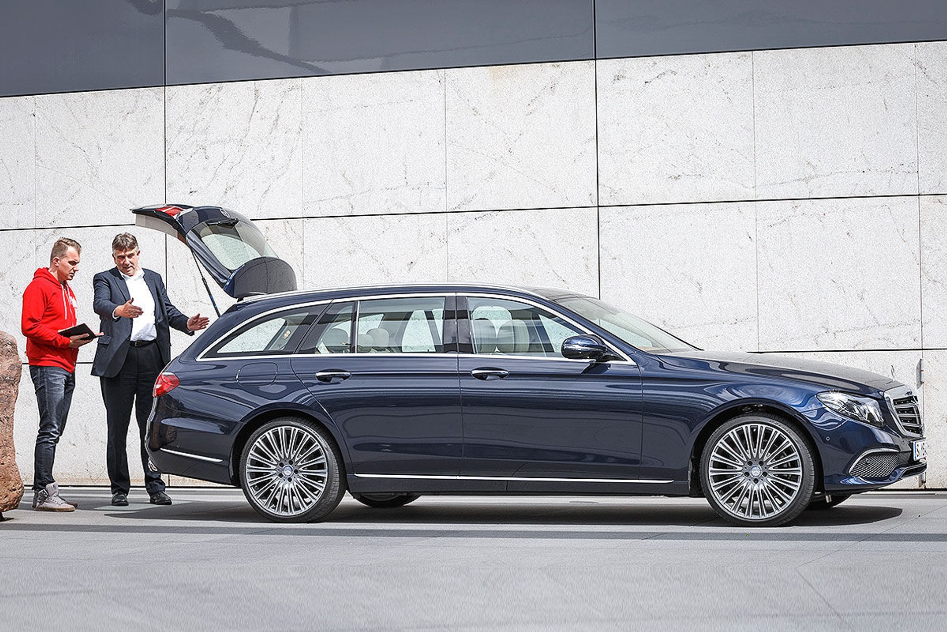 Nowy Mercedes klasy E Kombi - więcej elegancji, mniej przestrzeni