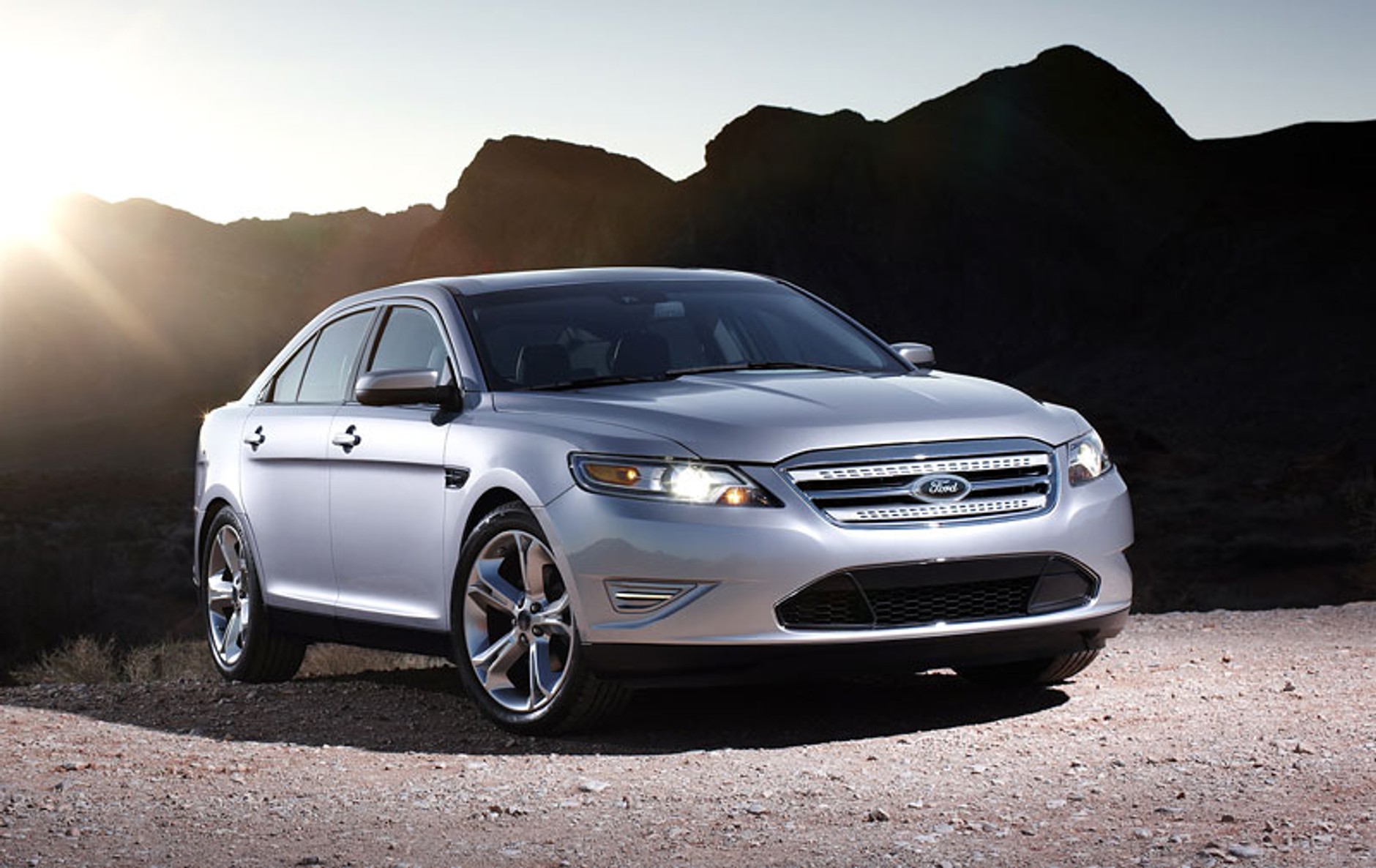 Ford Taurus SHO – rodzinny sedan w najostrzejszej wersji