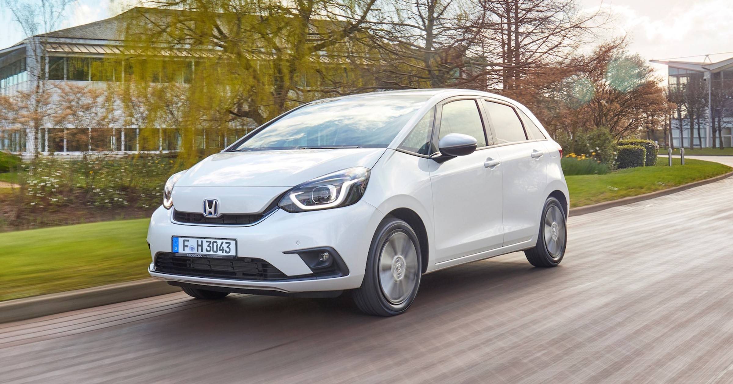 Nowa Honda Jazz z centralną poduszką powietrzną