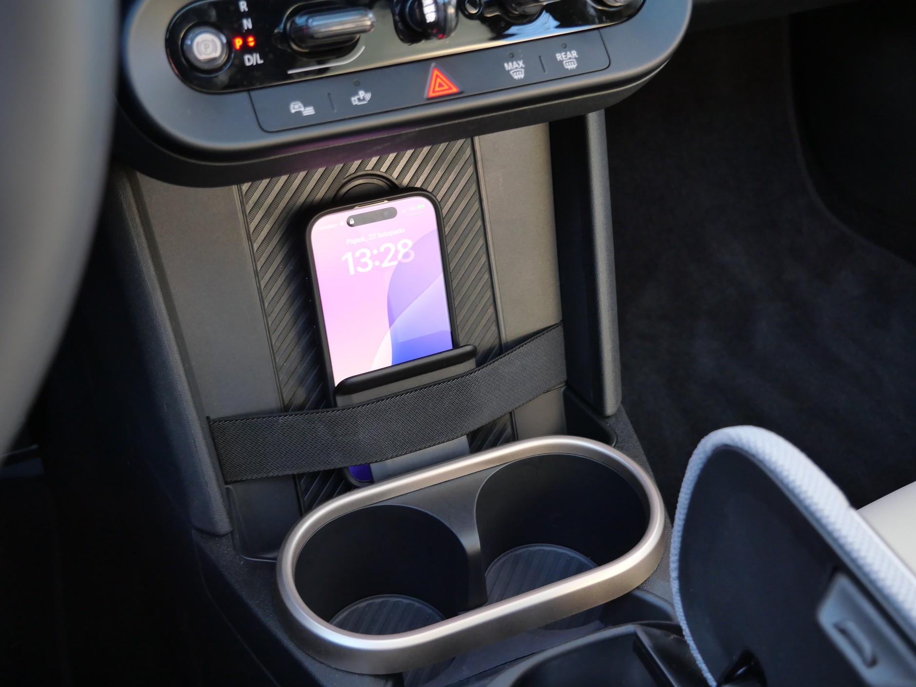 W Cooperze S telefon podróżuje pionowo