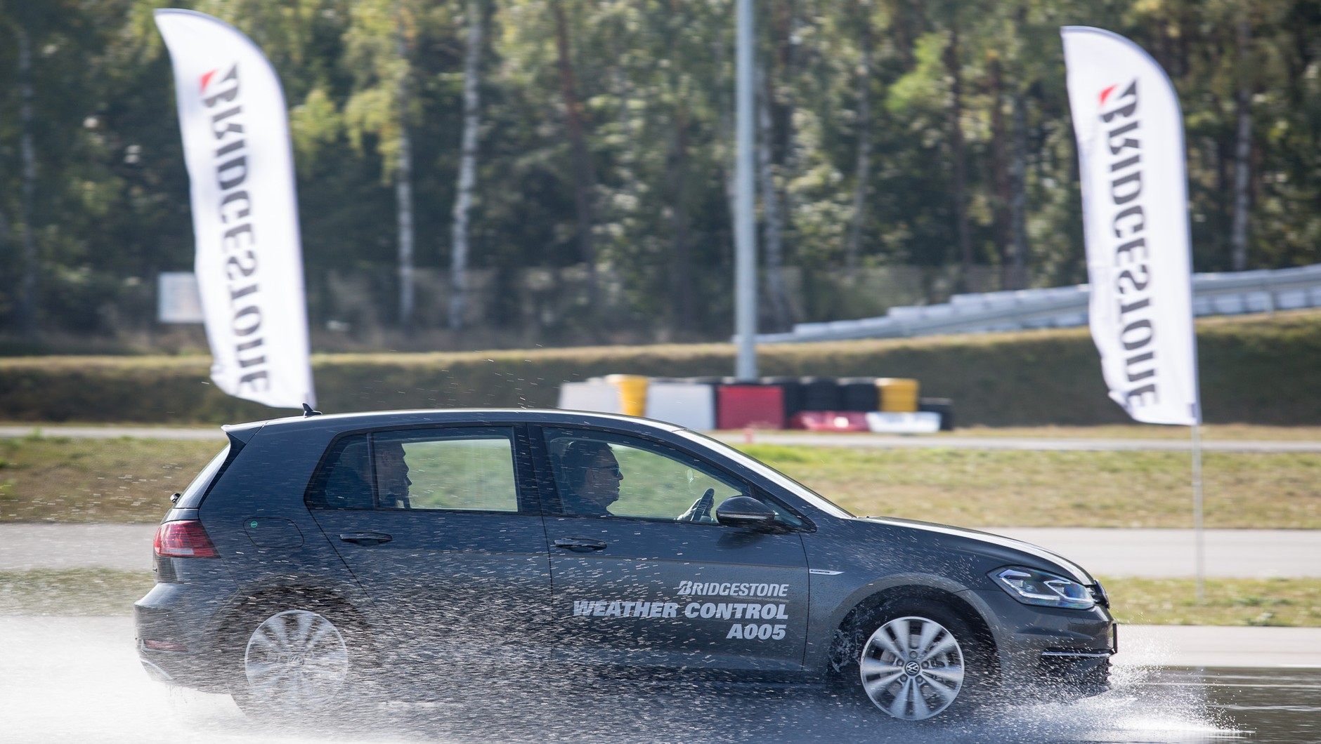 Bridgestone: całoroczna opona Weather Control A005