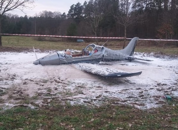 Awionetka rozbiła się tuż obok drogi krajowej nr 16