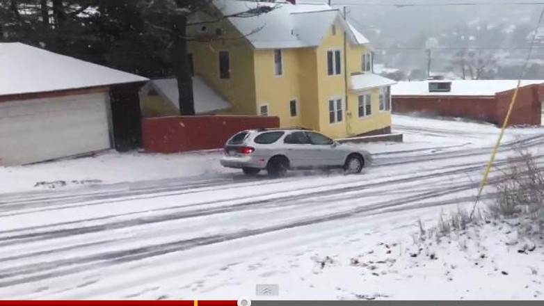 Jak skręcić w lewo na śniegu?