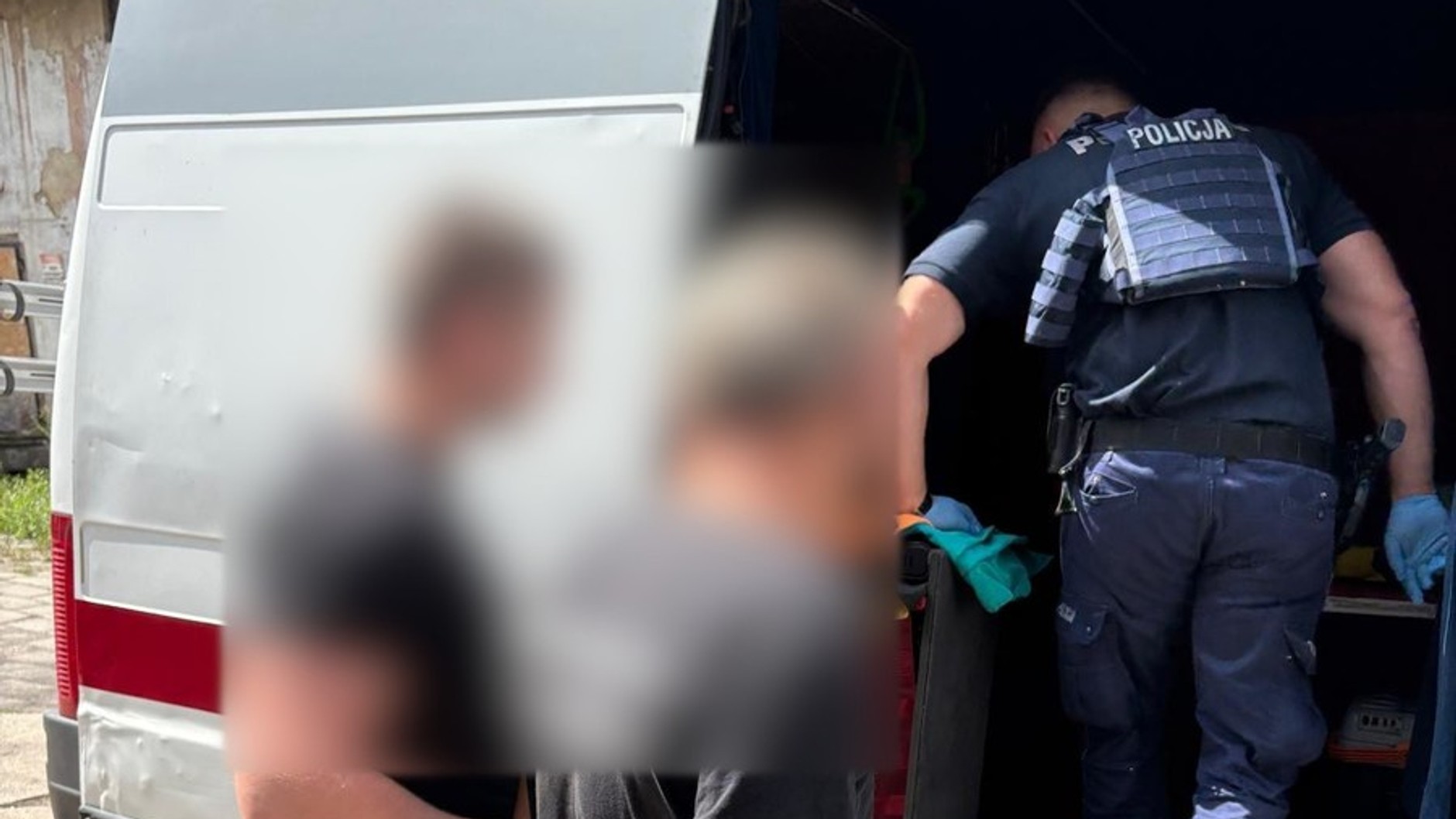 Zwrócił mu uwagę, że nieprawidłowo zaparkował. Tamtem wyciągnął broń