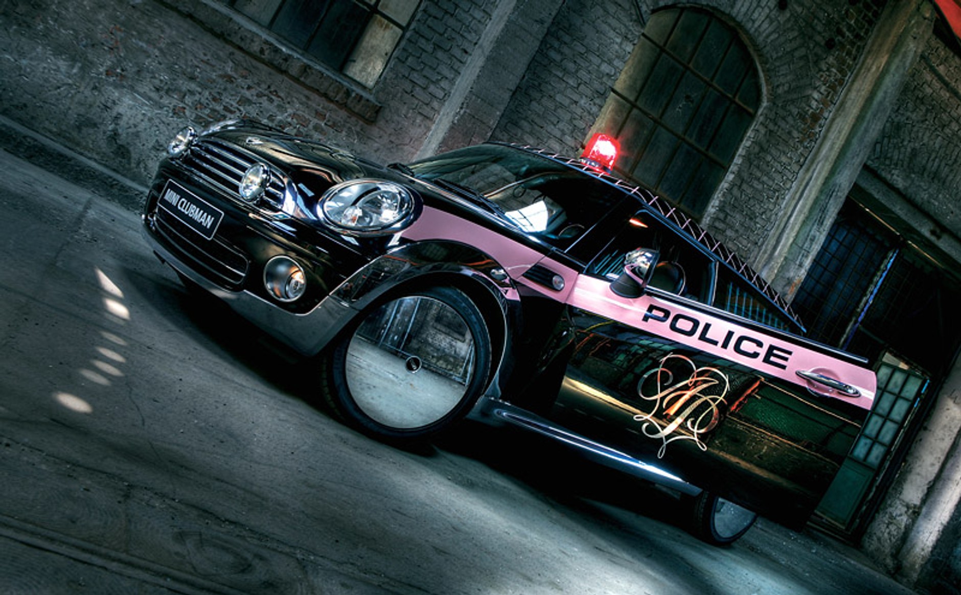 Mini: Life Ball na placu ratuszowym w Wiedniu (wideo)