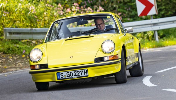 Porsche 911 RS 2.7 -RS, czyli Rennsport