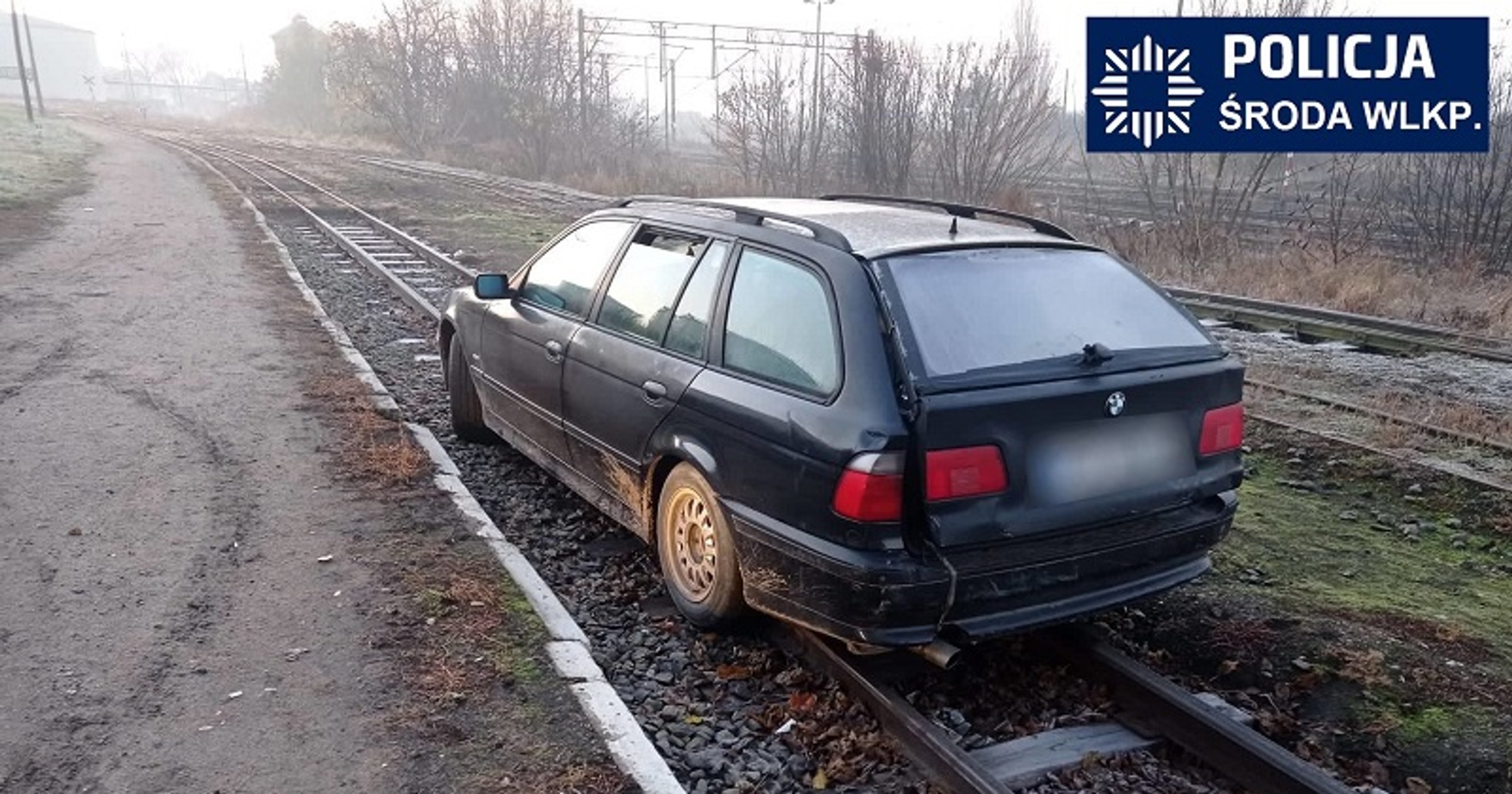 Skradzione BMW porzucone na torach