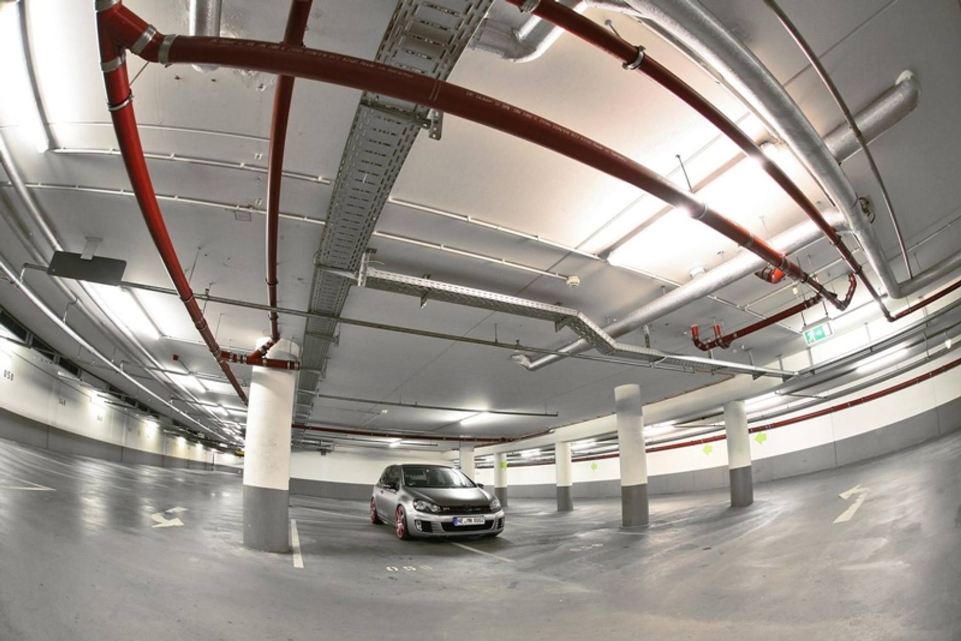 VW Golf GTI ogłusza