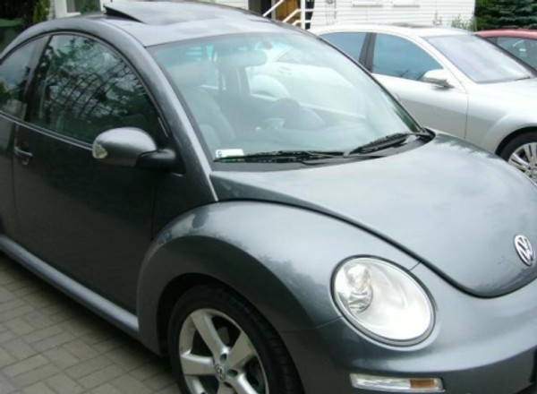 Volkswagen New Beetle: pudernica na bazie Golfa