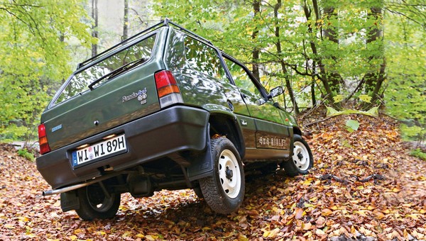 Panda 4x4: Jak prosty samochód zdobył górskie szczyty Europy?