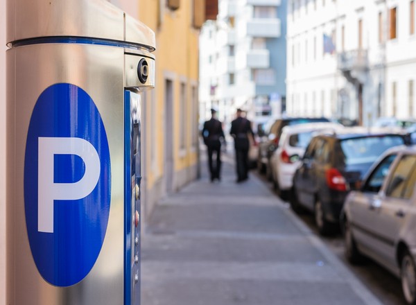 Nowa metoda kradzieży na parkometrach. Kraków ostrzega kierowców