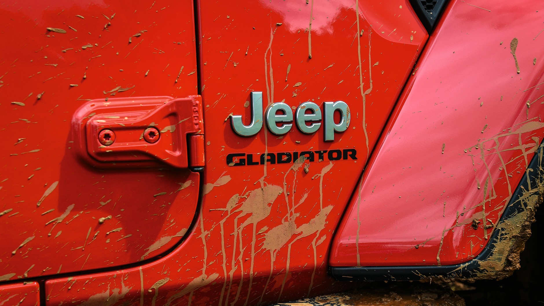 Jeep Gladiator bazuje na Jeepie Wranglerze