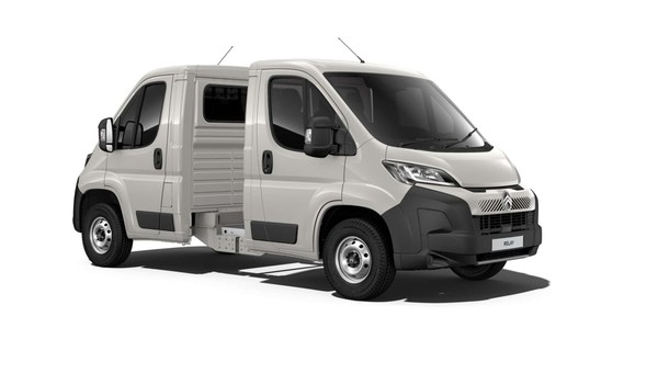 Citroen oferuje przedziwny samochód dostawczy. Co dwie głowy, to nie jedna?