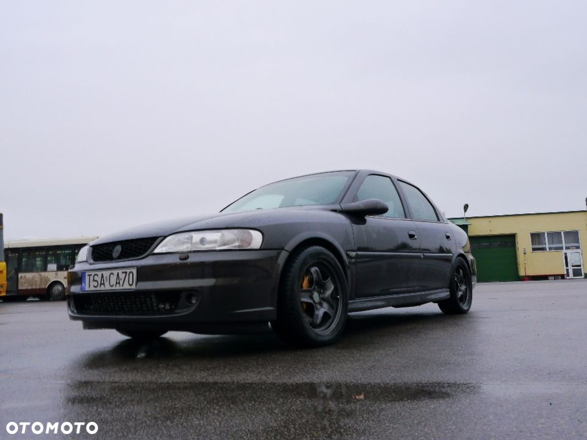 Ciekawostka z ogłoszenia: Opel Vectra z napędem na tył