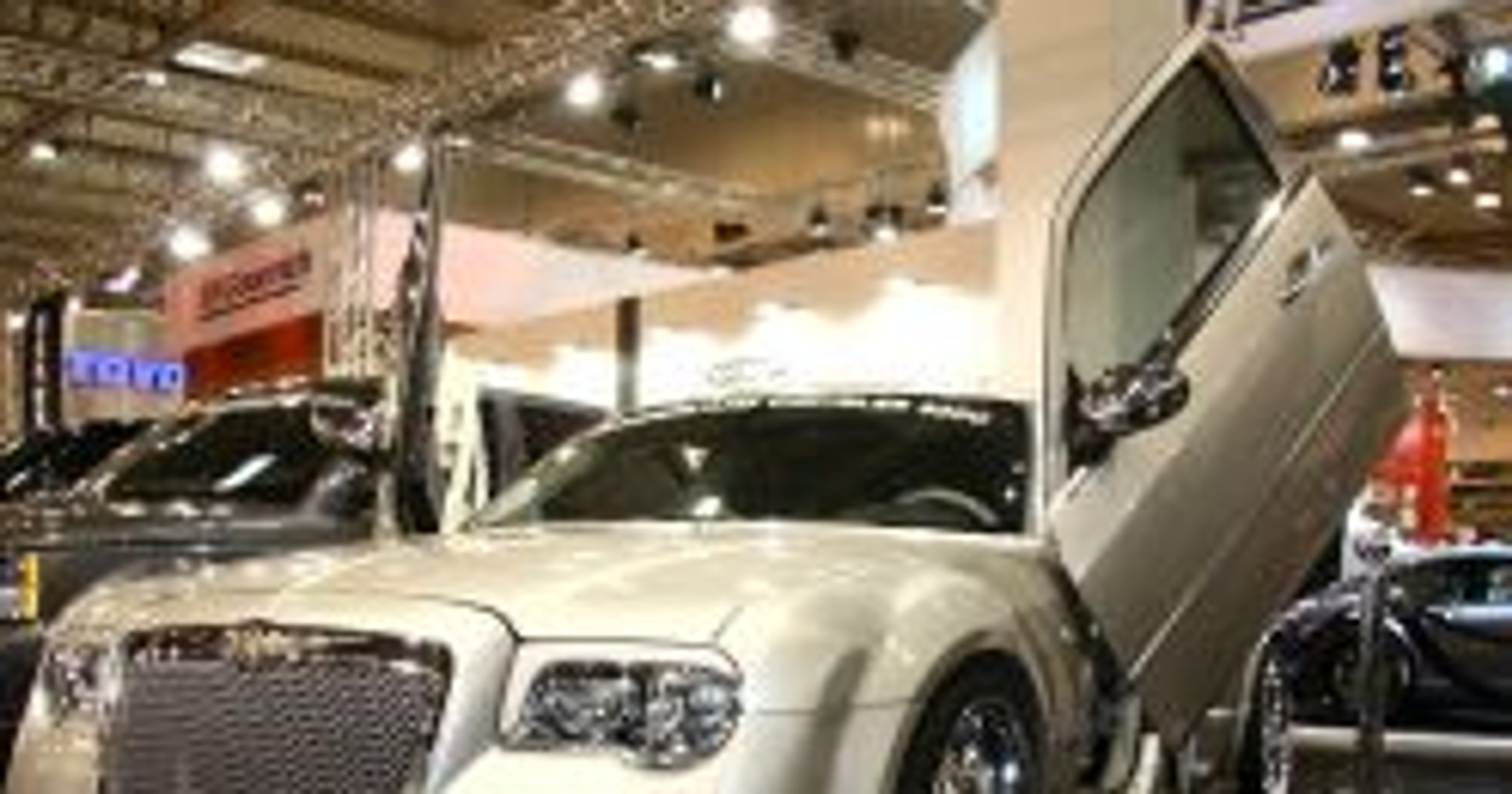 Essen Motor Show 2007 - Latające maszyny i piękne modelki (fotogaleria 2)