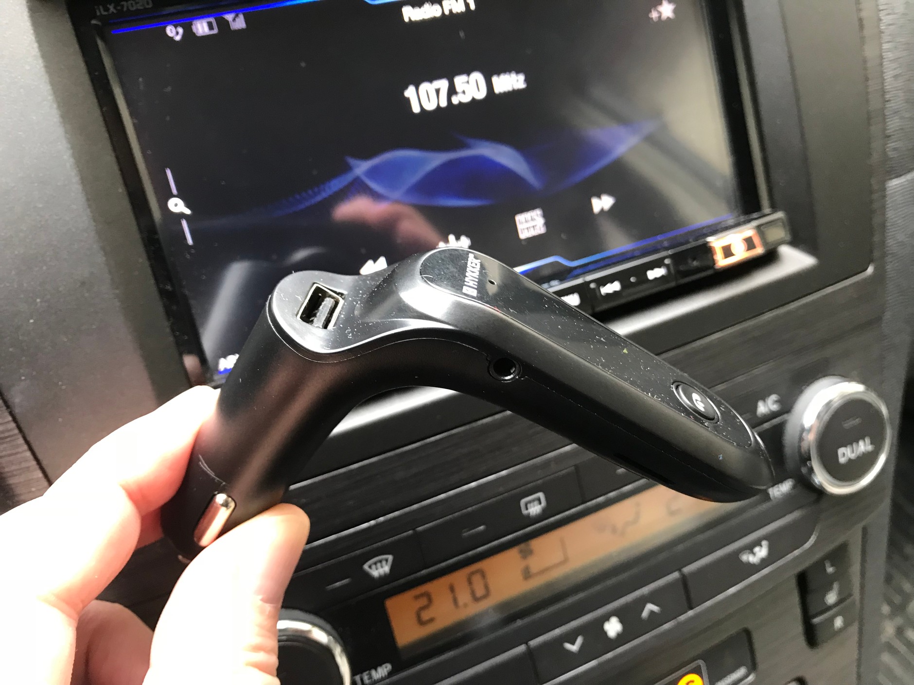 Charakterystyczny kształt transmitera. Nie wszędzie się zmieści. Hykker Wave