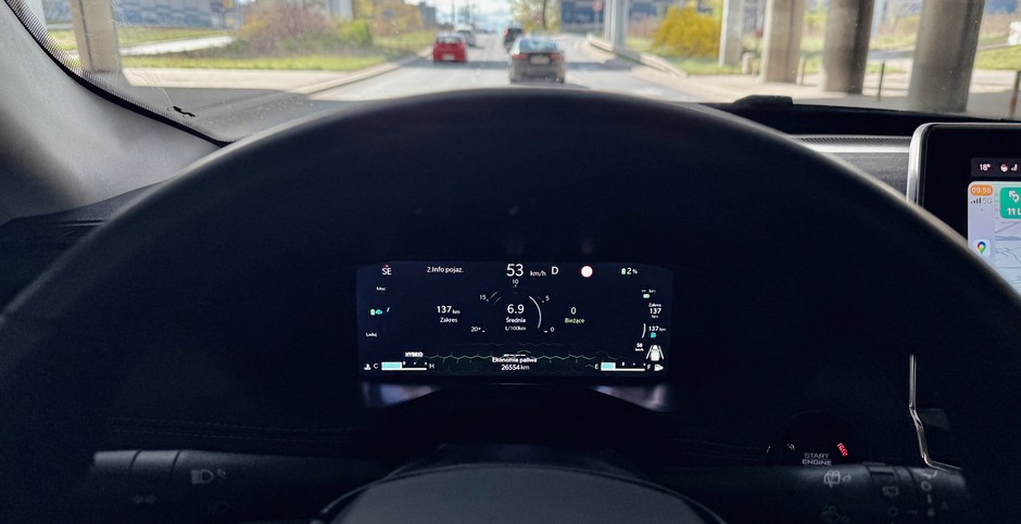 Starsze modele hybryd Plug-in mają niewielki zasięg elektryczny, jednak obecność układu hybrydowego zmniejsza spalanie