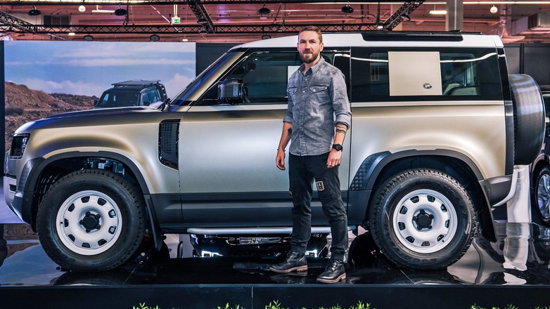 Przemek Kossakowski, ambasadorem nowego Land Rovera Defener 3