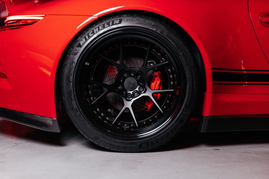 Porsche 911 (991) Indecent 005
