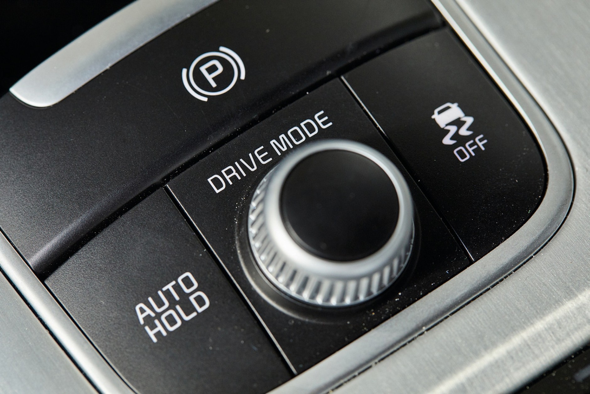 Porównanie: BMW serii 3, Kia Stinger, Mazda 6, Mercedes klasy C