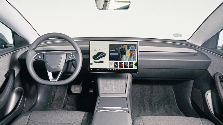 Tesla Model 3 Standard