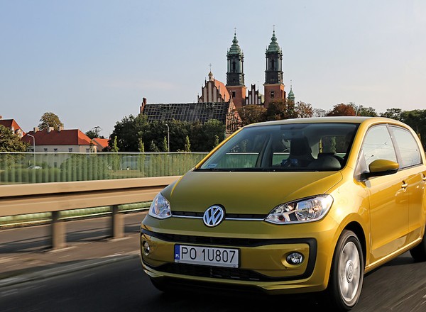Auto, które mało pali za 20 tys. Top 10 oszczędnych samochodów
