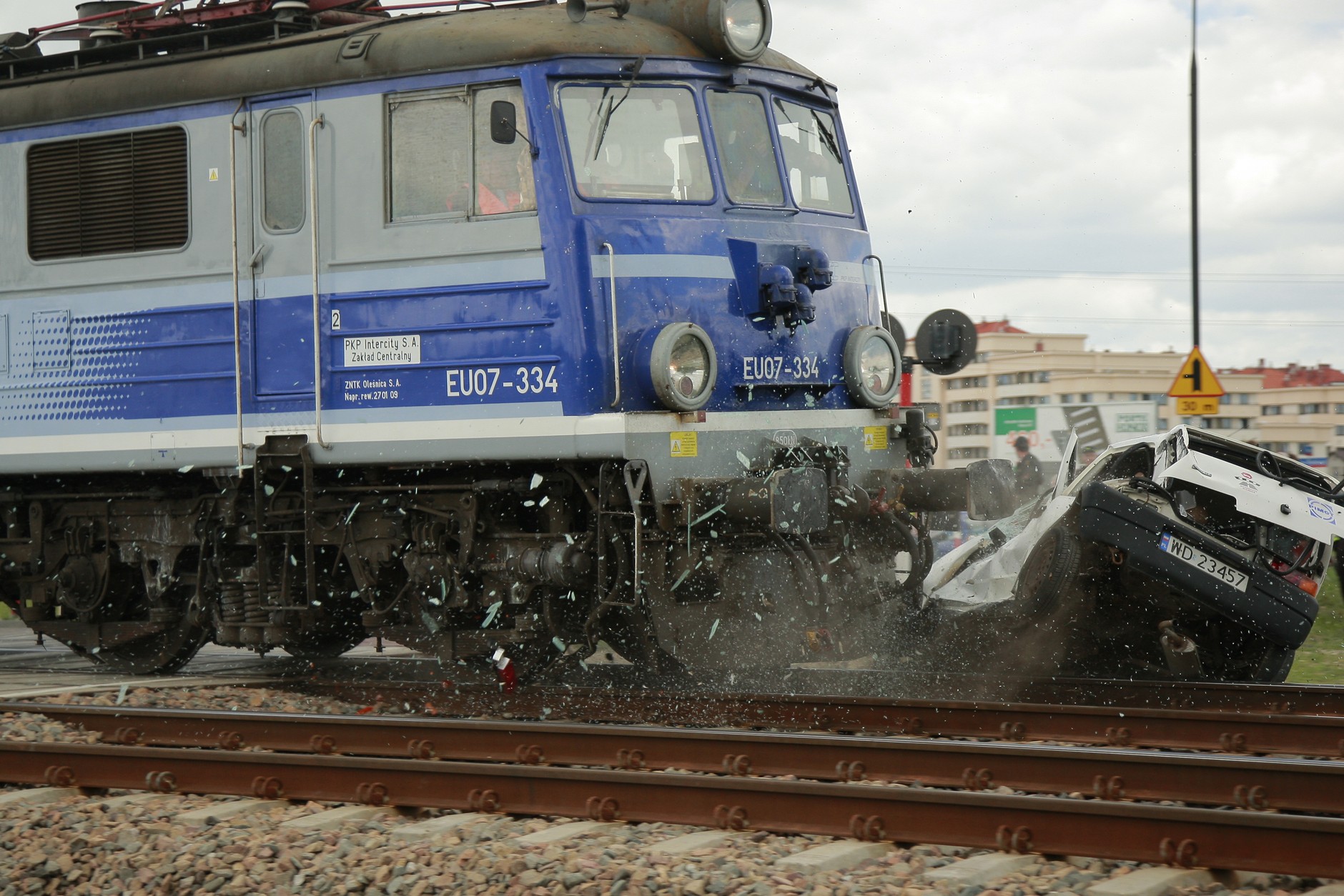 Wypadki na przejazdach kolejowych są tragiczne w skutkach