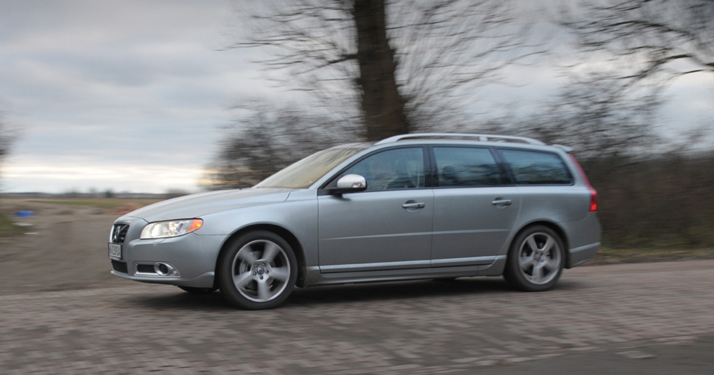 Volvo V70 D5 AWD Summum R-design: Kosztowna przyjemność