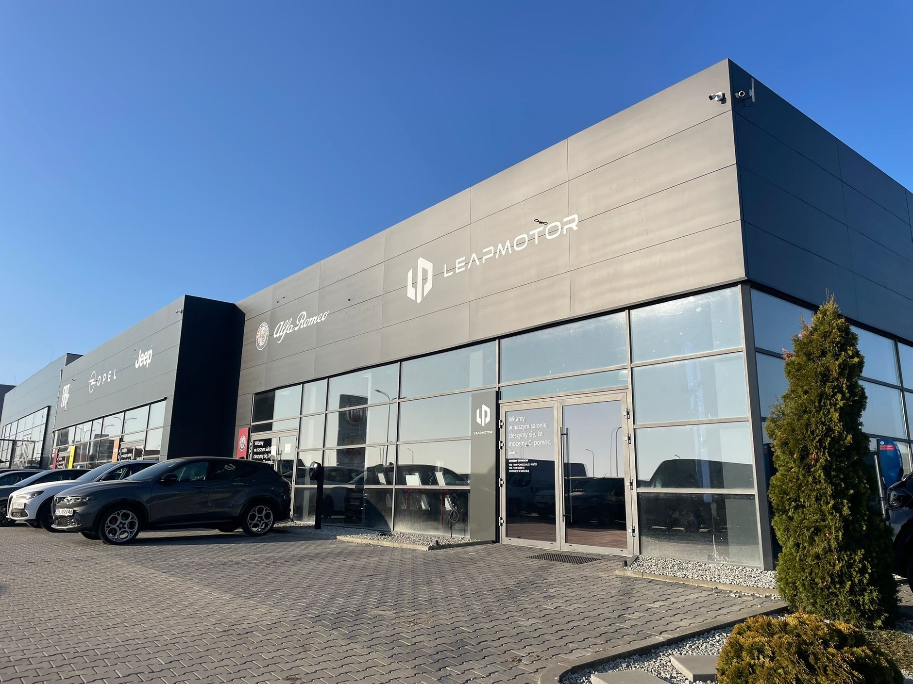 Polski salon sprzedaży chińskich samochodów marki Leapmotor