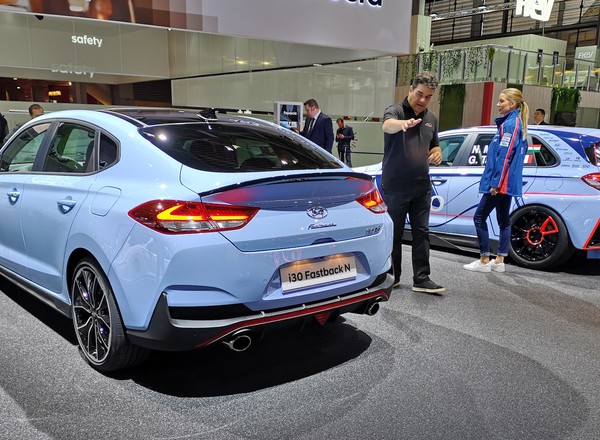 Hyundai w Paryżu – sport oraz elektryczna i wodorowa przyszłość