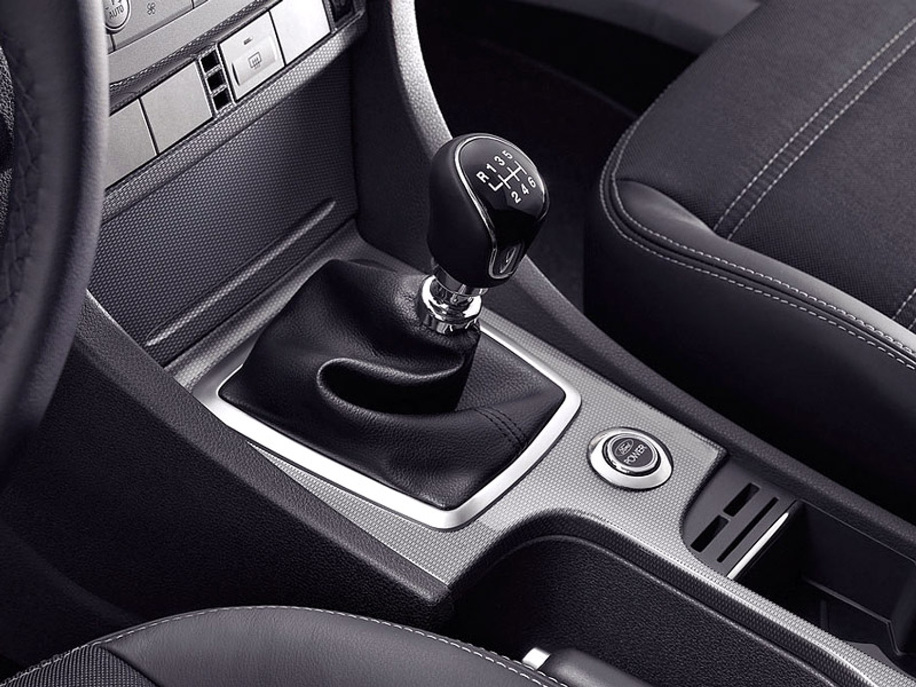 Ford Focus CC Black Magic: specjalna odmiana coupe-kabrioletu