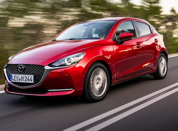 Mazda 2 po liftingu – poprawiony wygląd i lepsze wyposażenie