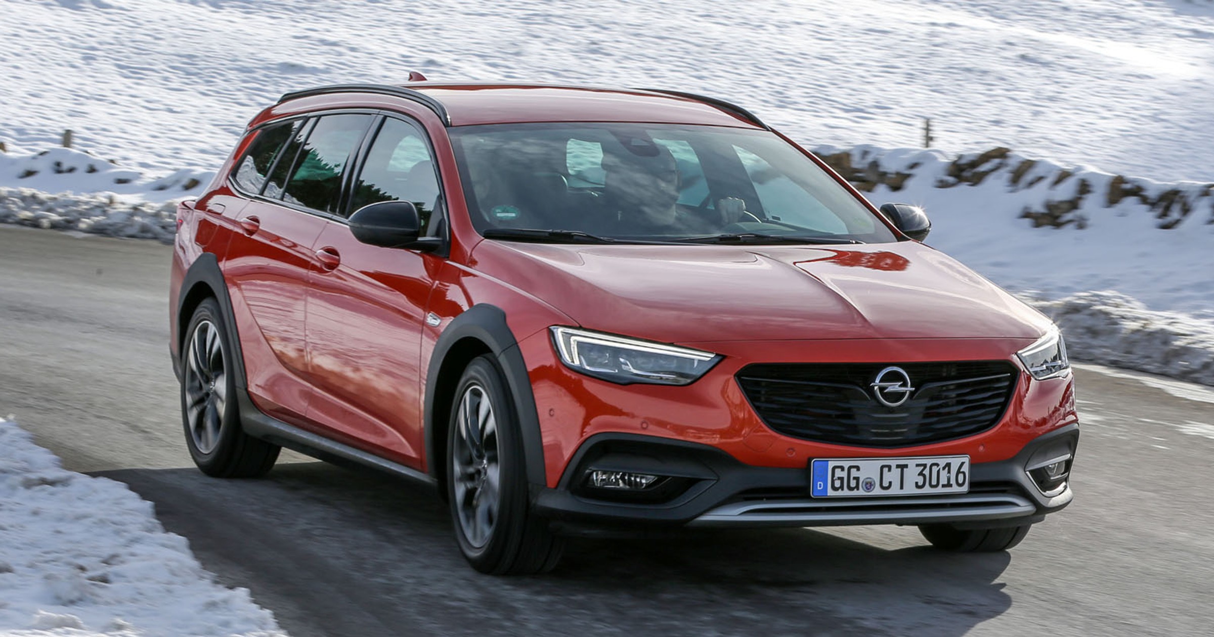 Opel Insignia Country Tourer - kombi na każdą pogodę i każdą drogę?