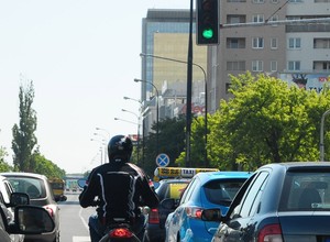 Jak pies z kotem czyli, motocykliści kontra kierowcy aut