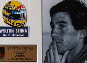 Autografy Senny, Fangio, Hunta i Hilla do kupienia na aukcji