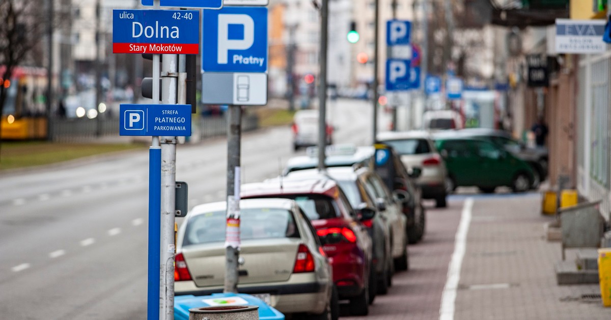 Czym różni się postój od zatrzymania i parkowania?