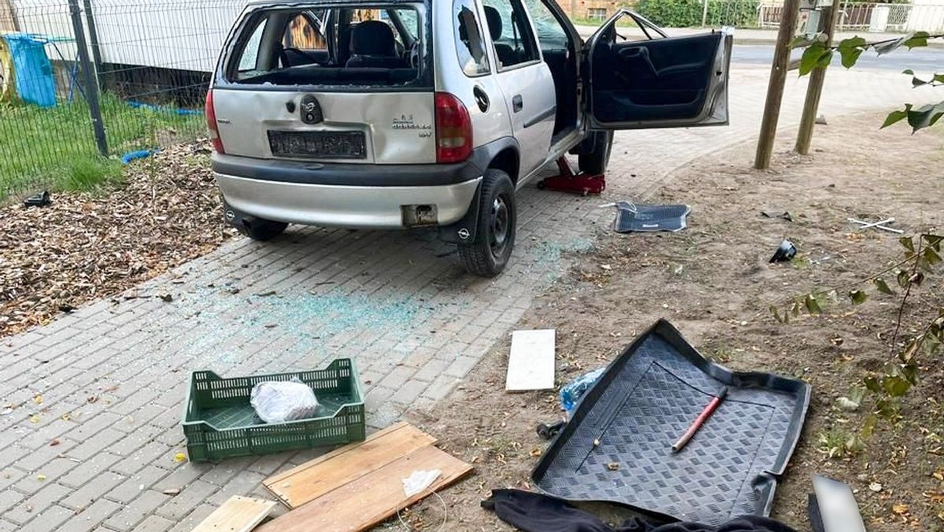 Mężczyźnie nie przeszkadzał zły stan samochodu