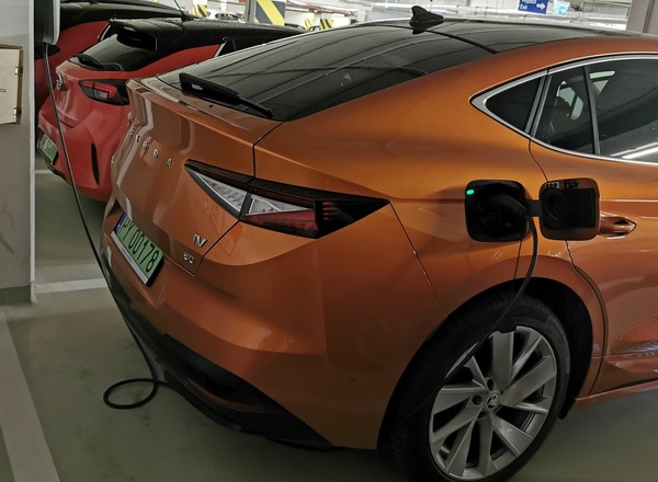 Boom na samochody elektryczne w Polsce? Wcale nie wygląda to dobrze