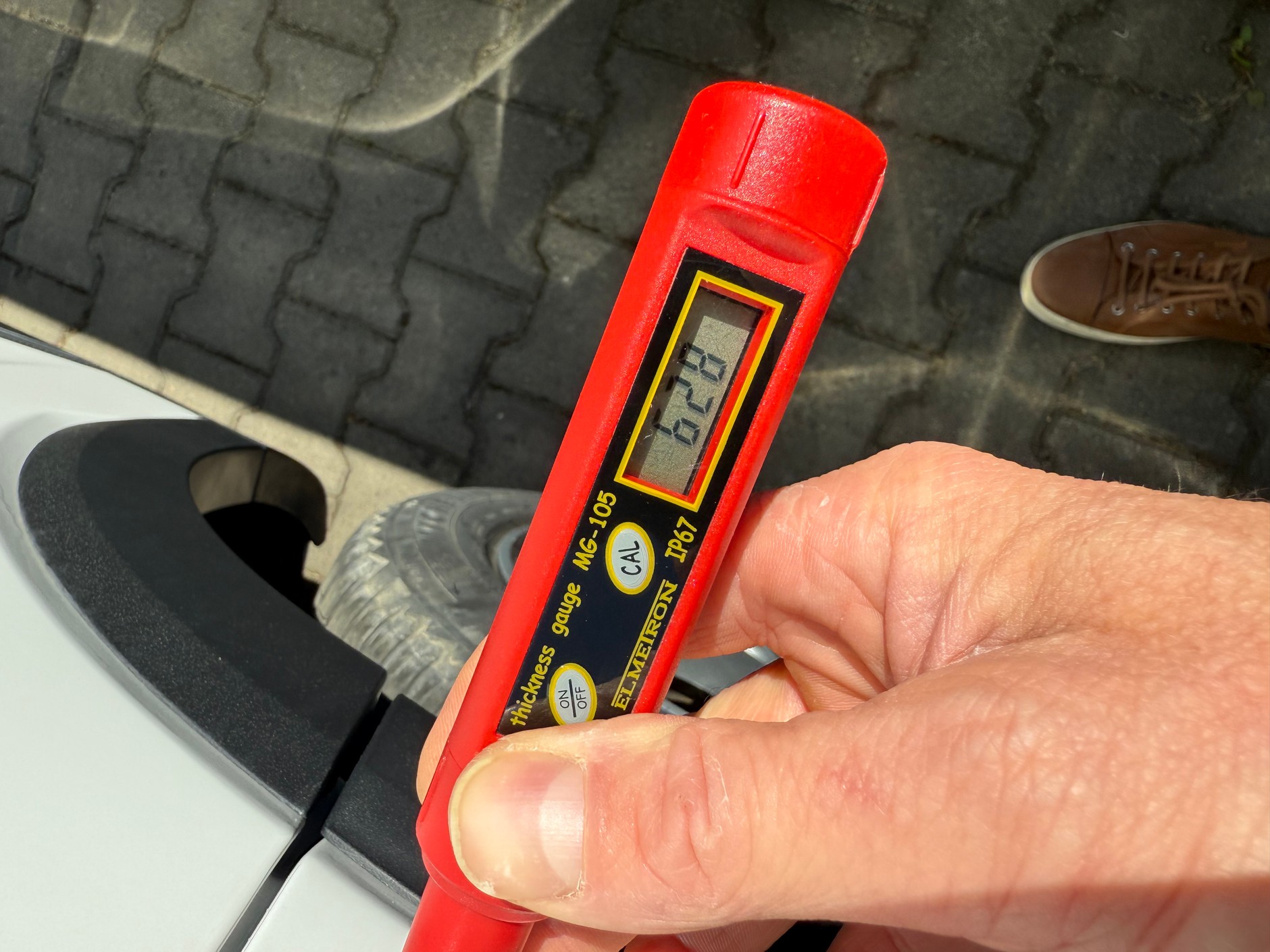 Białe MG z 2022 r. z przebiegiem 38 tys. km za 84 tys. 900 zł