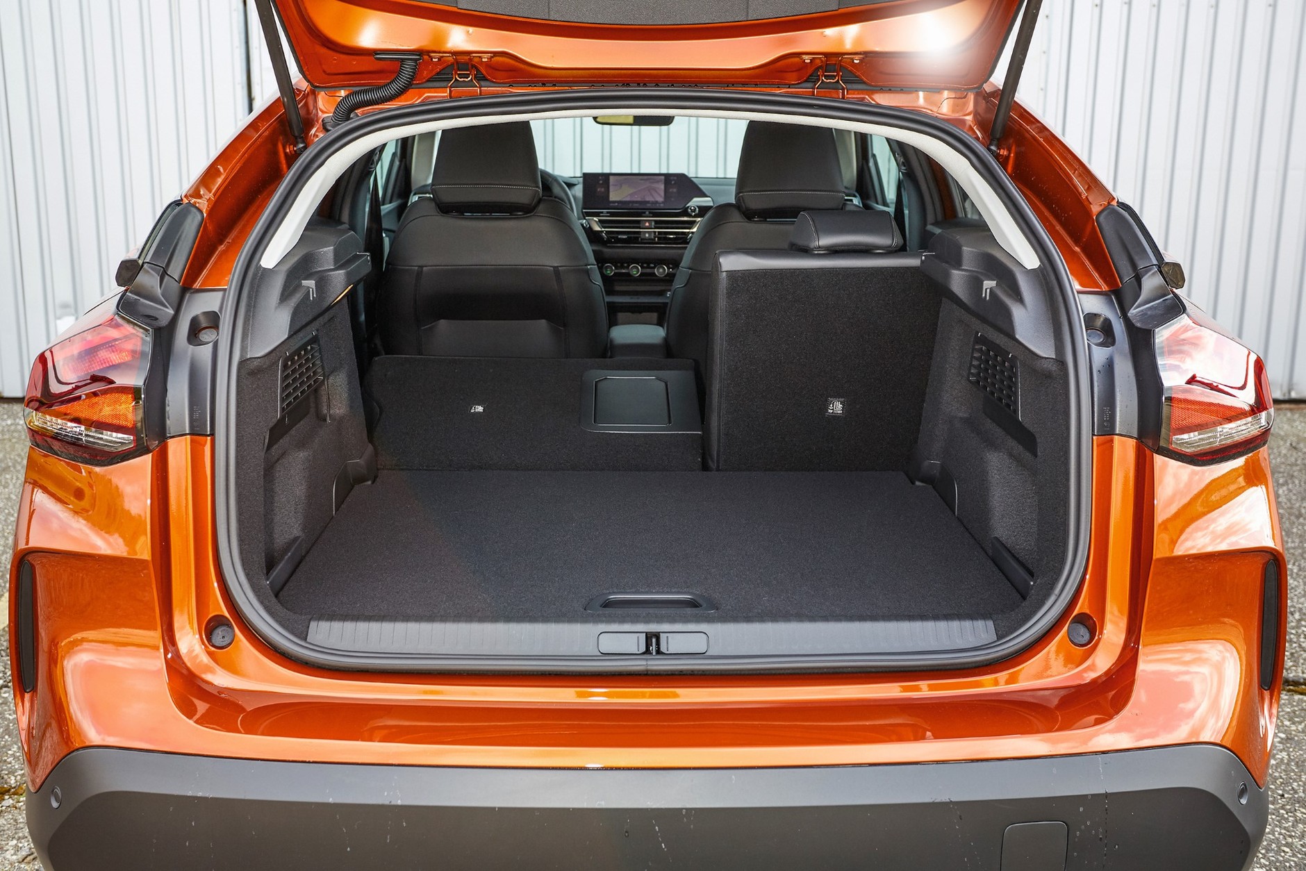 Nowy Citroen C4 kontra Kia XCeed - kompakty czy jednak SUV-y?