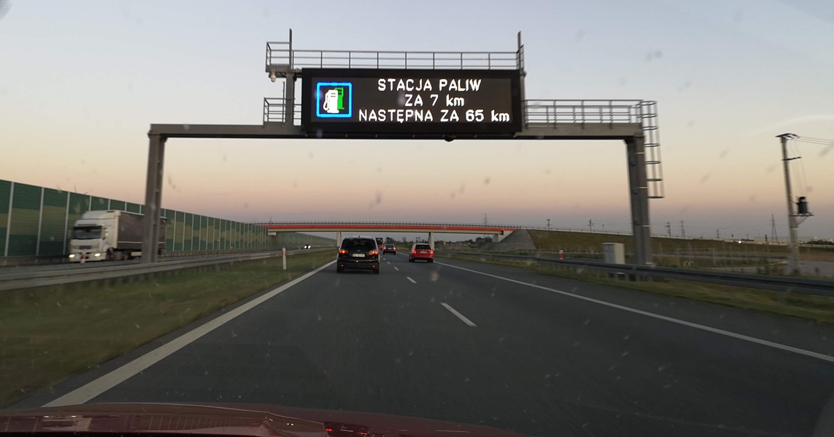 Tablicami ze znakami tzw. zmiennej treści na autostradzie