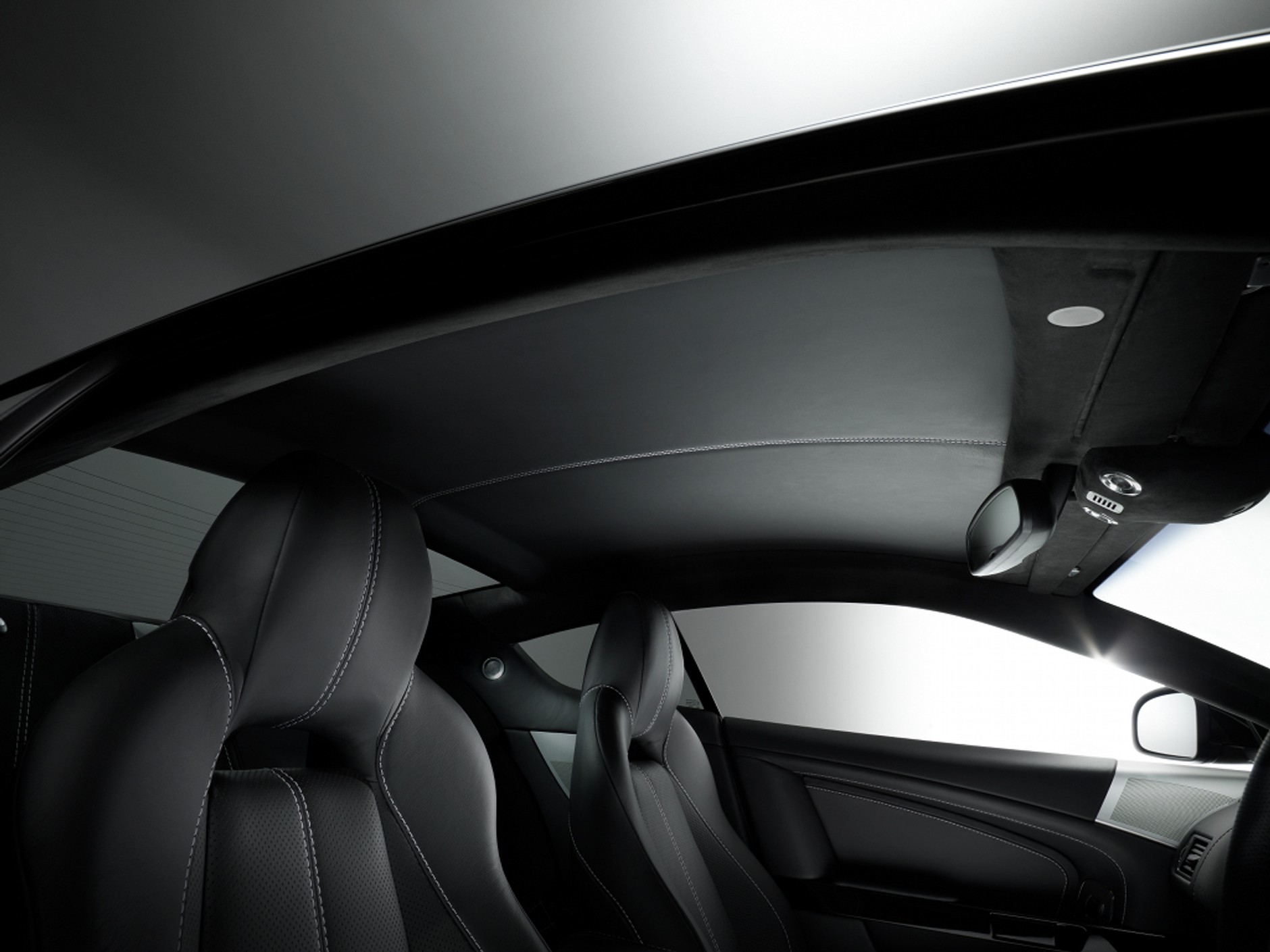 Aston Martin DB9 w trzech edycjach specjalnych