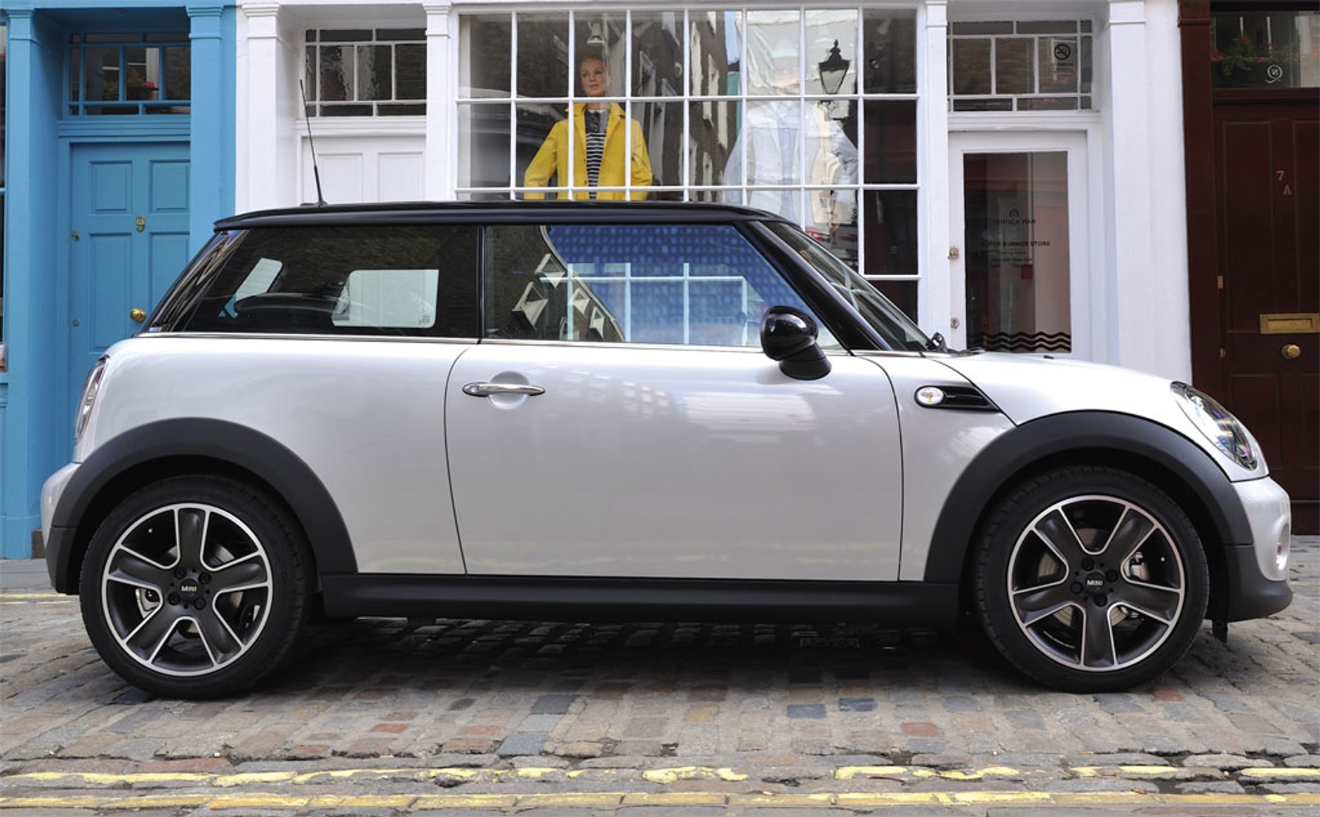 Kosmopolita Mini nadjeżdza w limitowanej edycji Soho