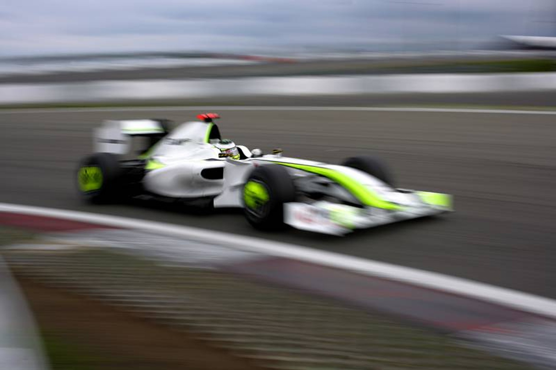 Grand Prix Niemiec 2009: rozpędzony Red Bull Racing dogania Brawn GP (fotogaleria)