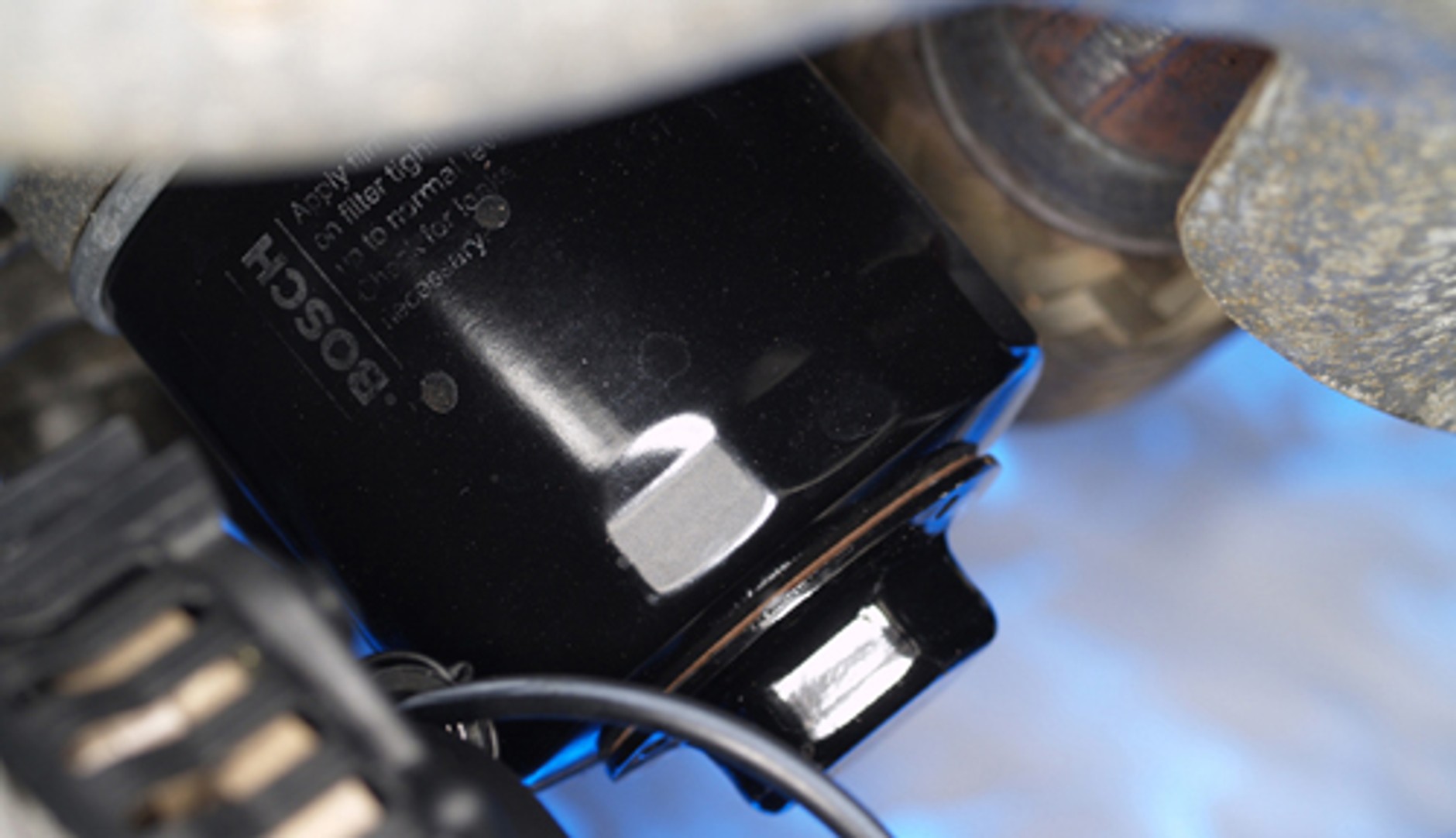 Olej silnikowy - Jak ograniczyć jego zużycie?